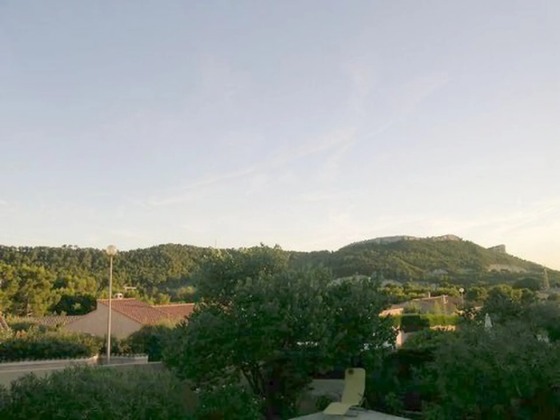 A la recherche d'une villa à acheter  4 sur  Roquefort La Bédoule  avec vue dominante dégagée  contactez notre agence ....