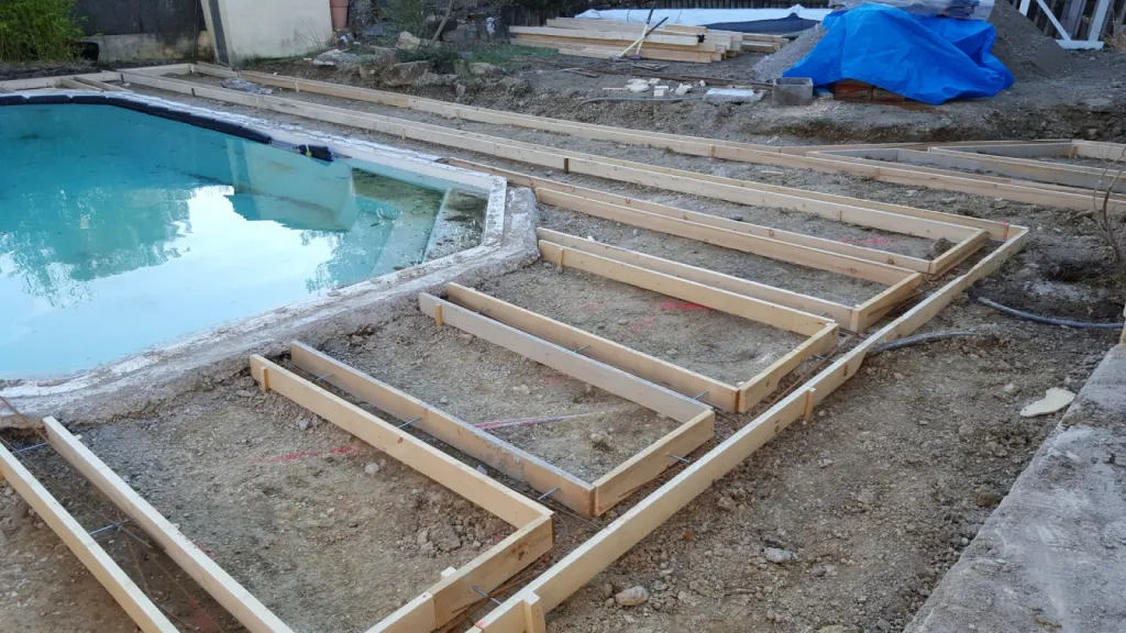 Réalisation d'une terrasse Vetedy softline de 95 m² en Ipé à Rousset (13)