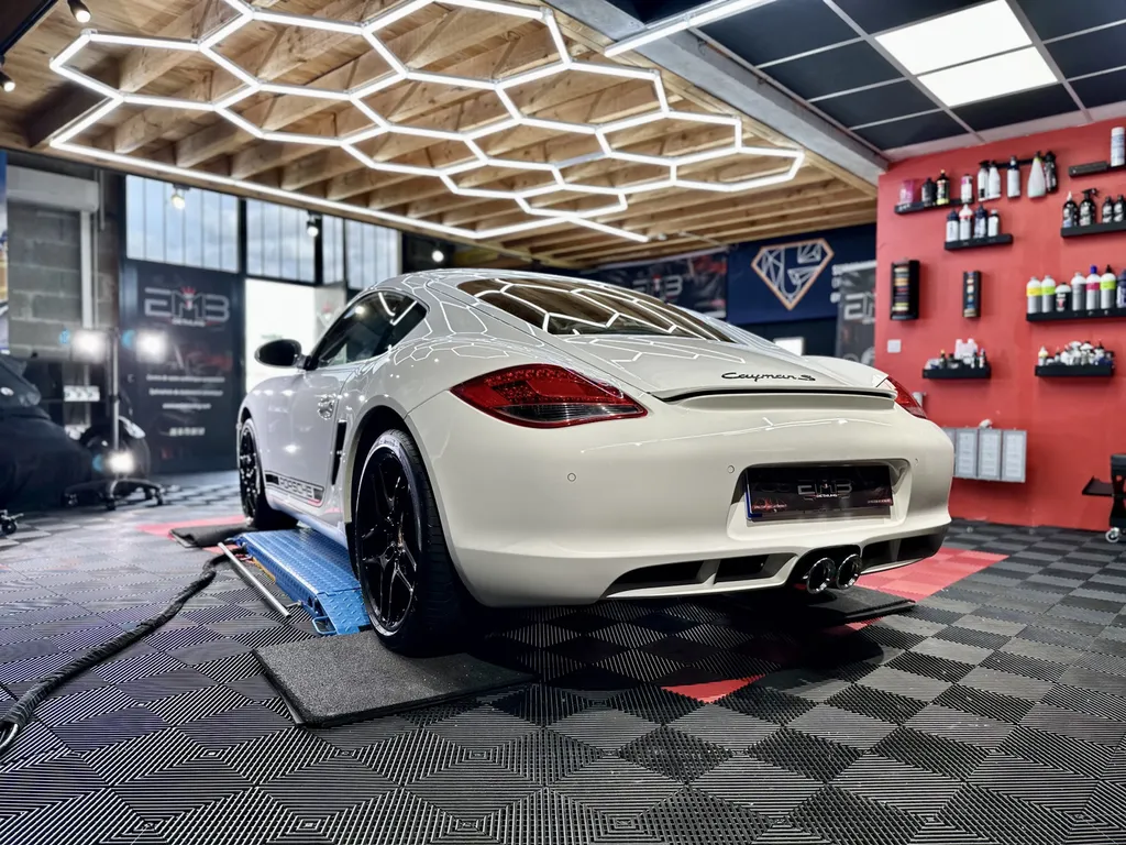 Detailing spécialiste Porsche PPF et traitement céramique sur Vaugneray proche Ecully 
