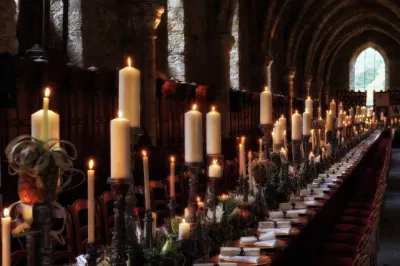 Une Organisation Sur-Mesure pour un couple américain dans l'esprit d'un mariage médiéval et authentique dans une Abbaye à une heure de Paris