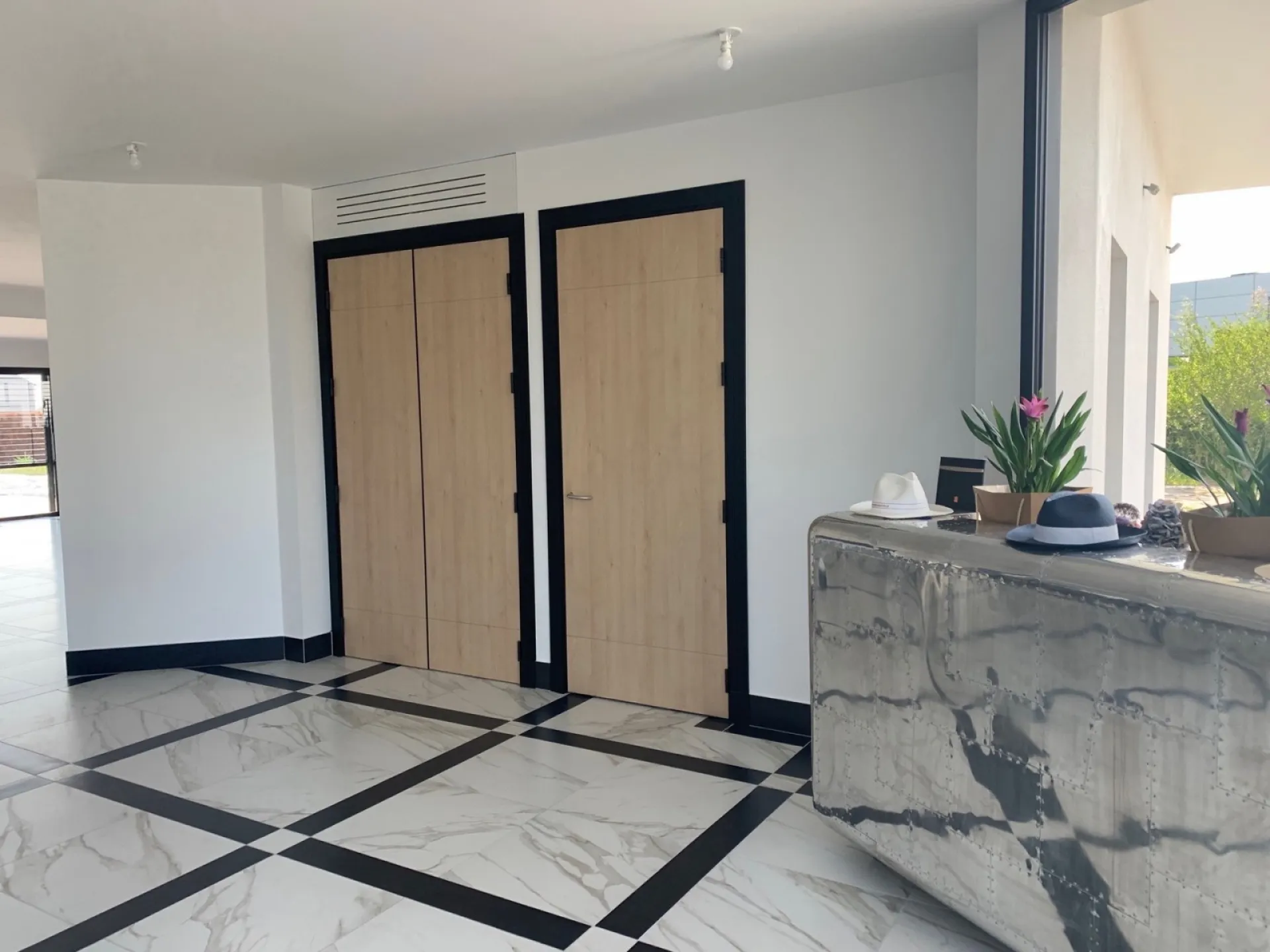 Portes grande hauteur sur mesure à Bordeaux