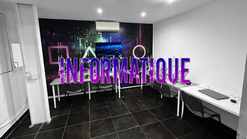 Salle Informatique – Technologie, confort et performance au service de la formation