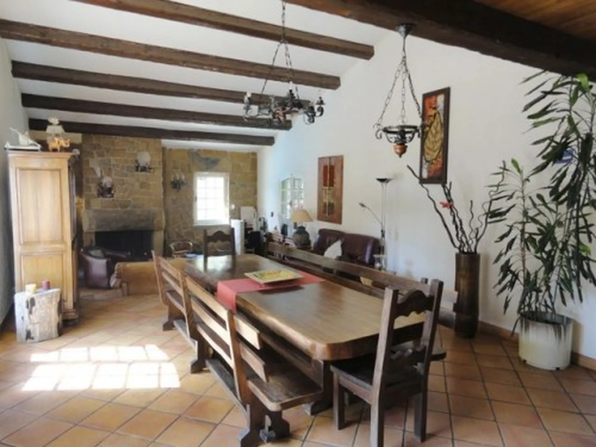 Vente maison Roquefort la Bédoule cadre champêtre sur 2 750m² avec piscine
