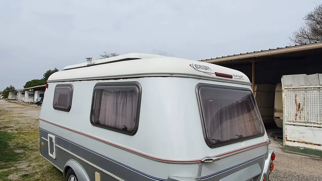 Caravanes d'Occasion Révisées près de Salon-de-Provence 13300 - MIDI 13 LOISIRS