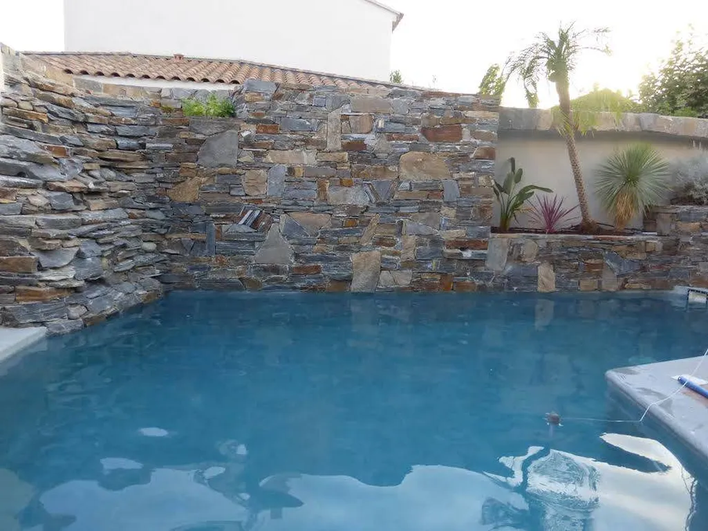 BÉTON CIRE PISCINE-  DE TERRE DU MONDE TOULON