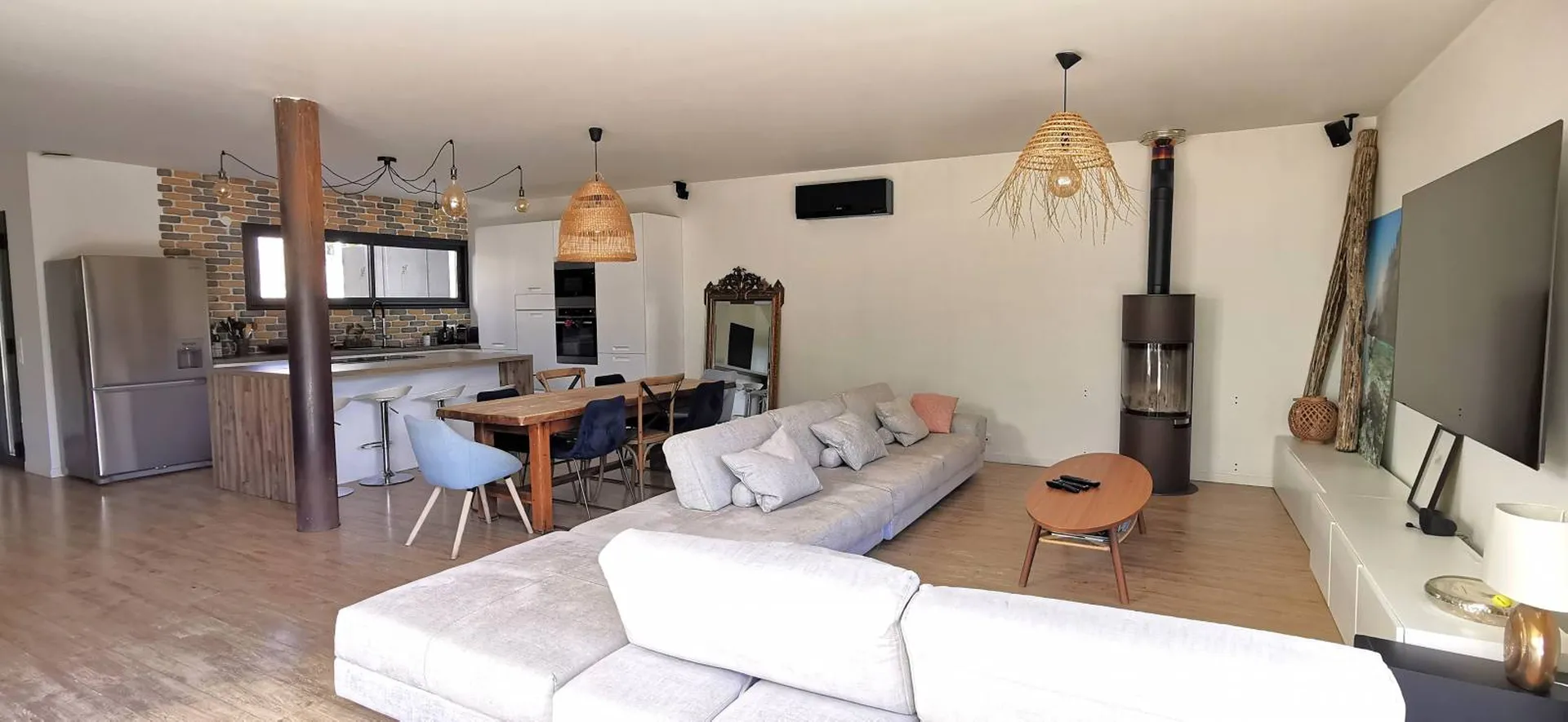 Vente villa Cassis  au calme dans clos sécurisé avec garages et piscine