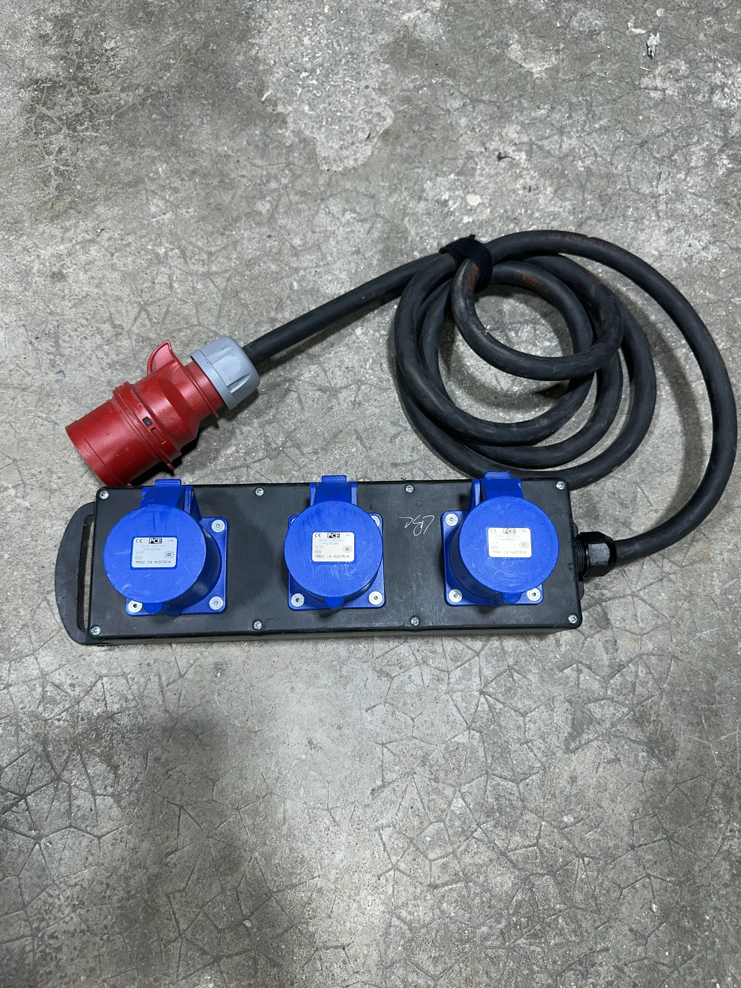 BOITIER 32 TRI VERS 3X 32MONO