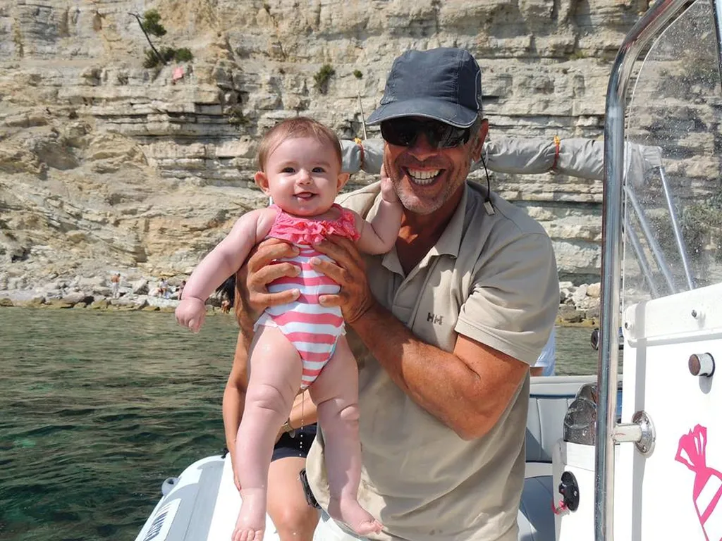 Profitez d'une balade en mer flexible et abordable avec notre location individuelle de semi-rigide et skipper