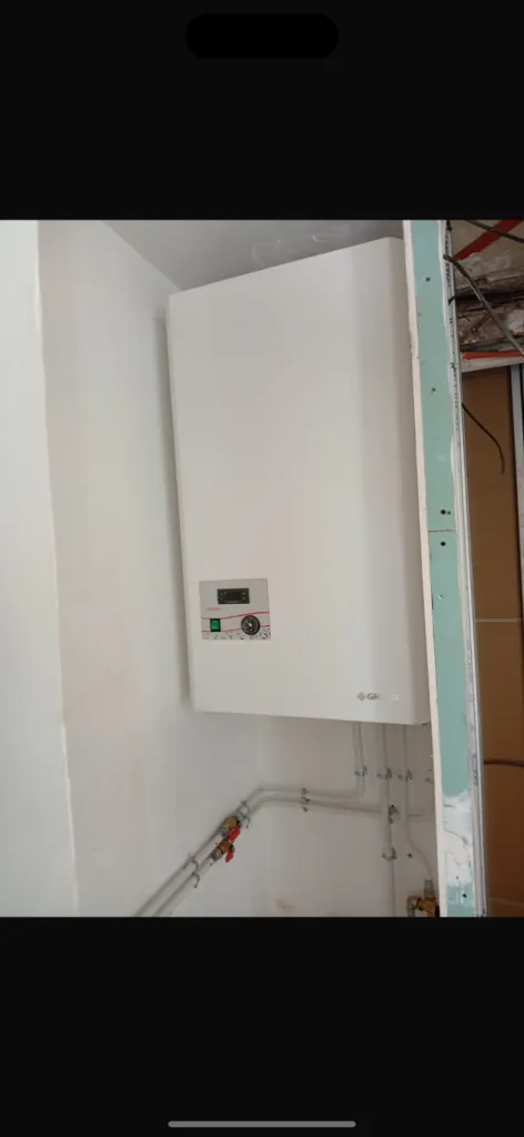  Installation d’une chaudière électrique de marque GRETEL à Montreuil