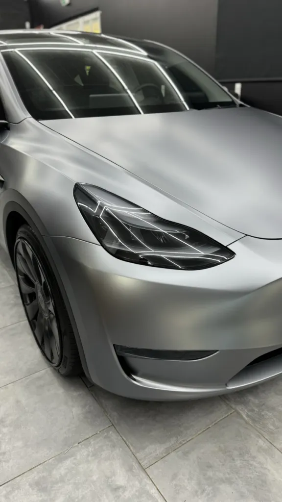 Film de protection voiture XPEL STEALTH - Tesla Y Perfomance sur l’axe Cannes, Nice, Monaco