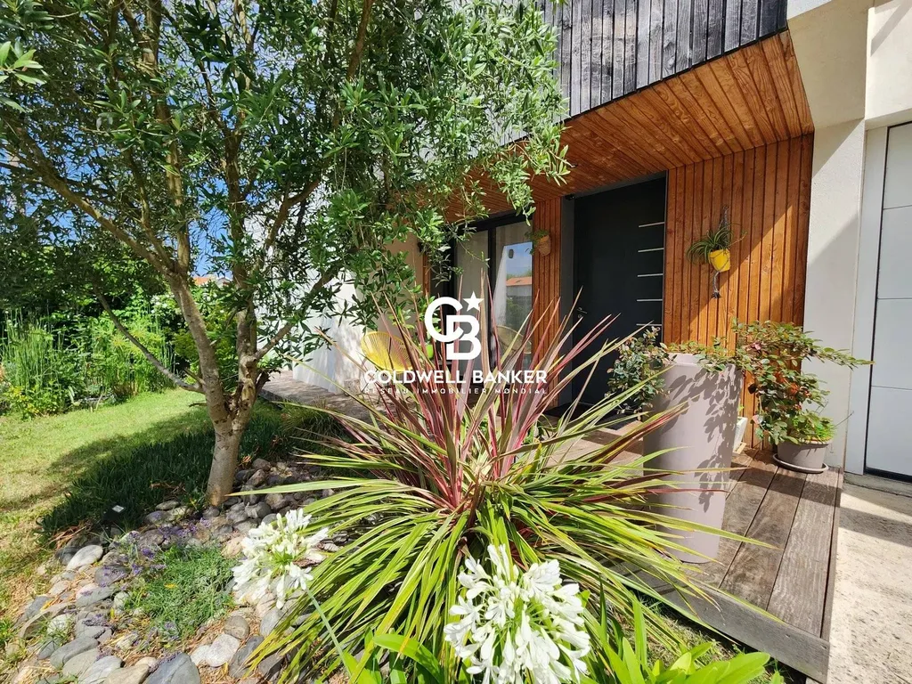 Maison d’architecte à vendre à Pessac - avec jardin, piscine, et deux habitations indépendantes