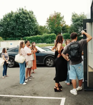 Privatisation événement professionnel Bordeaux : un lieu unique pour vos séminaires, afterworks et soirées d'entreprise à Eysines