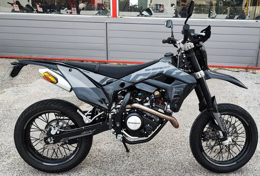SHERCO SM RS 125 4T DU 05/2023 AVEC 2400KM.