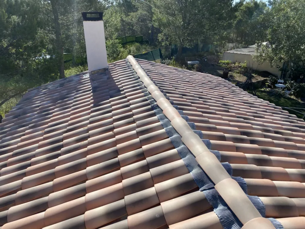 toiture pst canal avec faitage closoir fini sur aix en provence