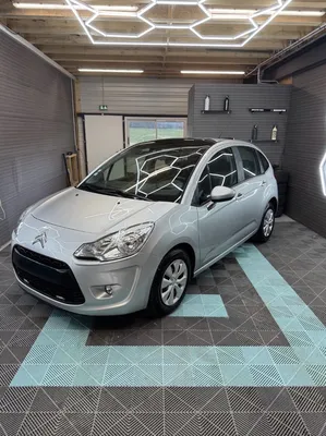 Achat d'une Citroën C3 II Phase 2 d'occasion près de Viry avec pare-brise panoramique Zenith pour une visibilité optimale sur les routes de Haute-Savoie