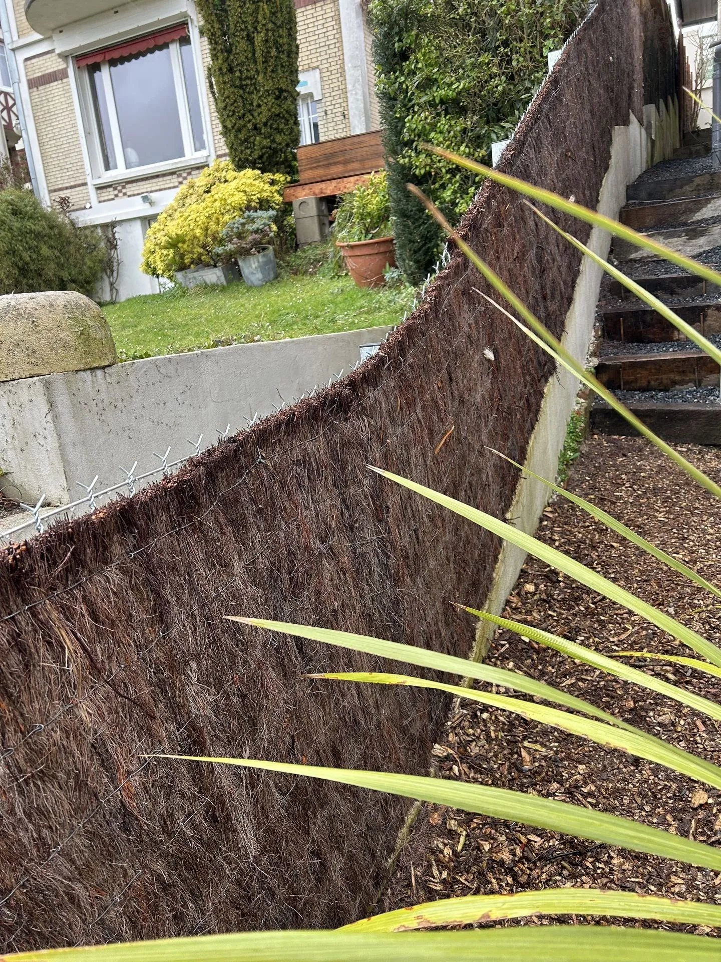 Installation de Clôture brande de bruyère naturelle, Occultations paysagères et Brise-vue haut de gamme à Cabourg dans le Calvados 14 et ses Alentours