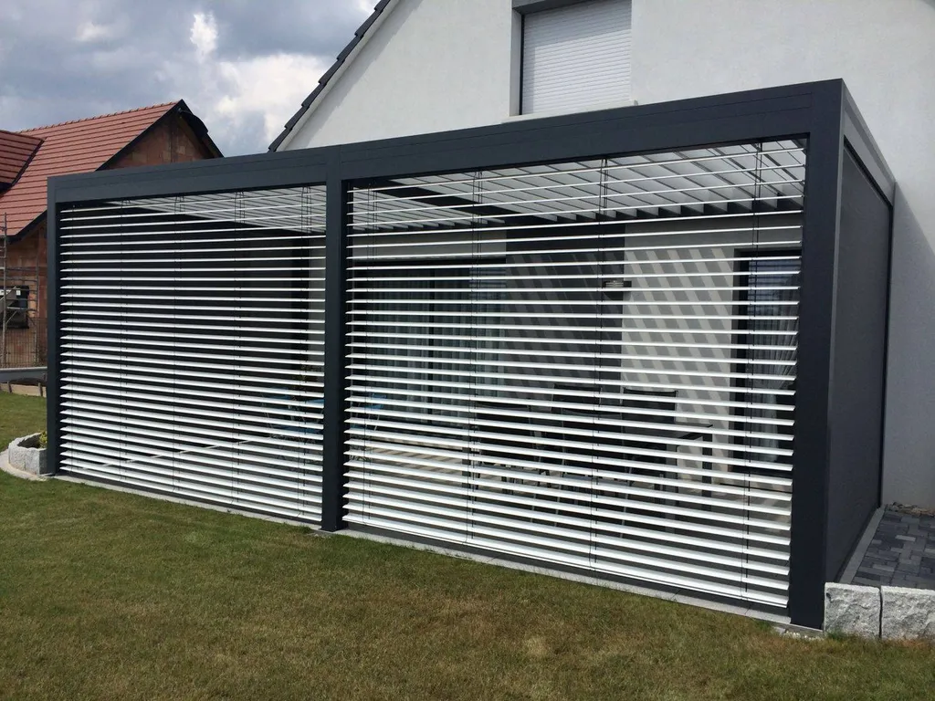 PERGOLAS BIOCLIMATIQUES OPEN A LA CIOTAT