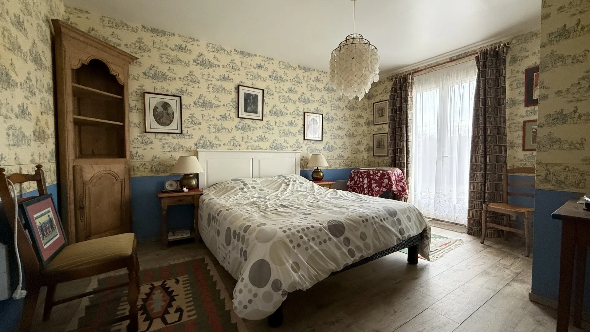 Immobilier Seine-Maritime : bien situé à 20 minutes des plages de Dieppe et proche des commodités à pied.