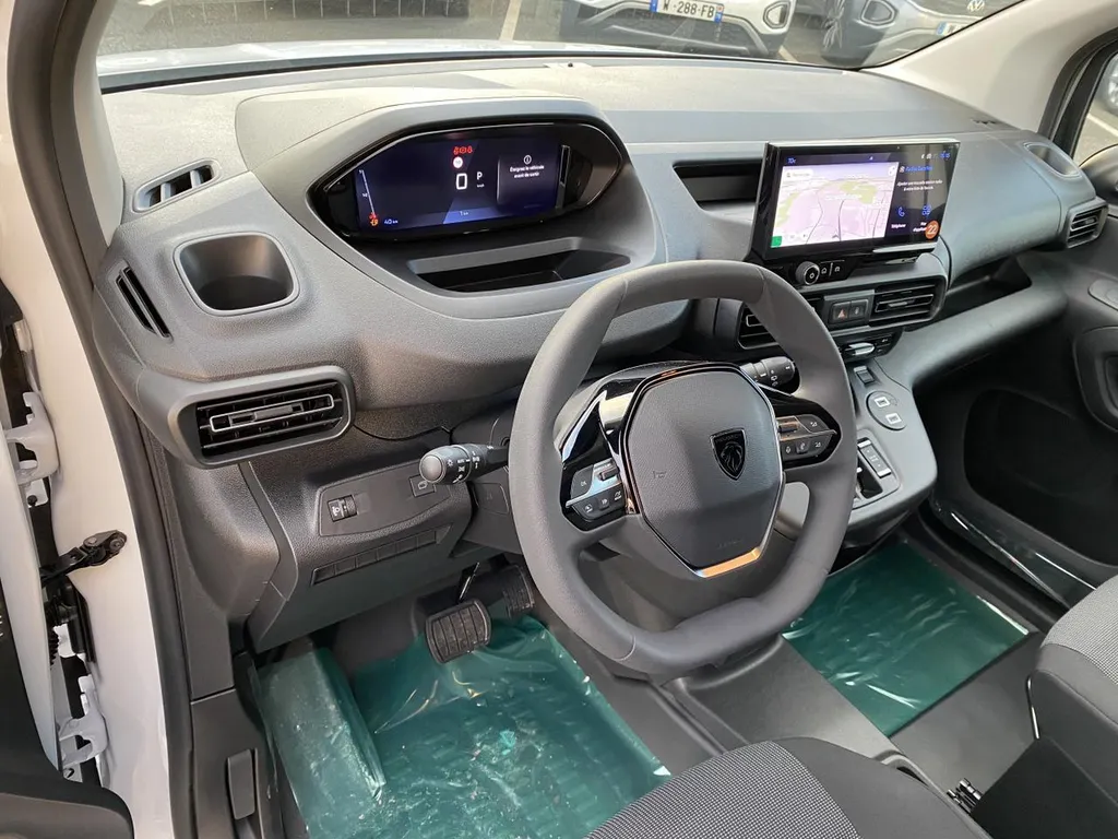 Achat Peugeot Partner occasion La Frénaye : utilitaire diesel boîte automatique disponible proche du Havre (76)