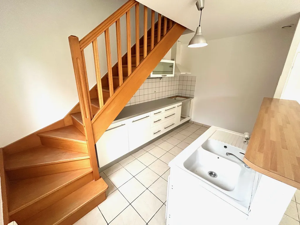 Agréable maison avec jardin de ville et garage, Bruges proximité Parc Ausone