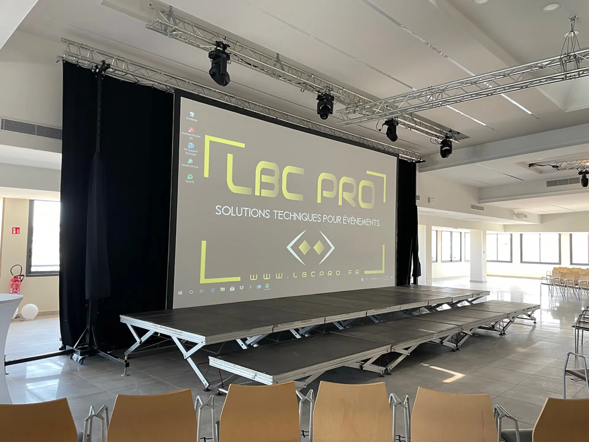 location écran cadre videoprojecteur à salon de Provence dans les bouches du Rhône