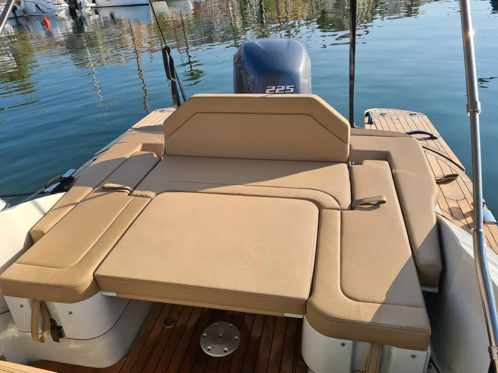 Location de bateaux à moteur à Bandol