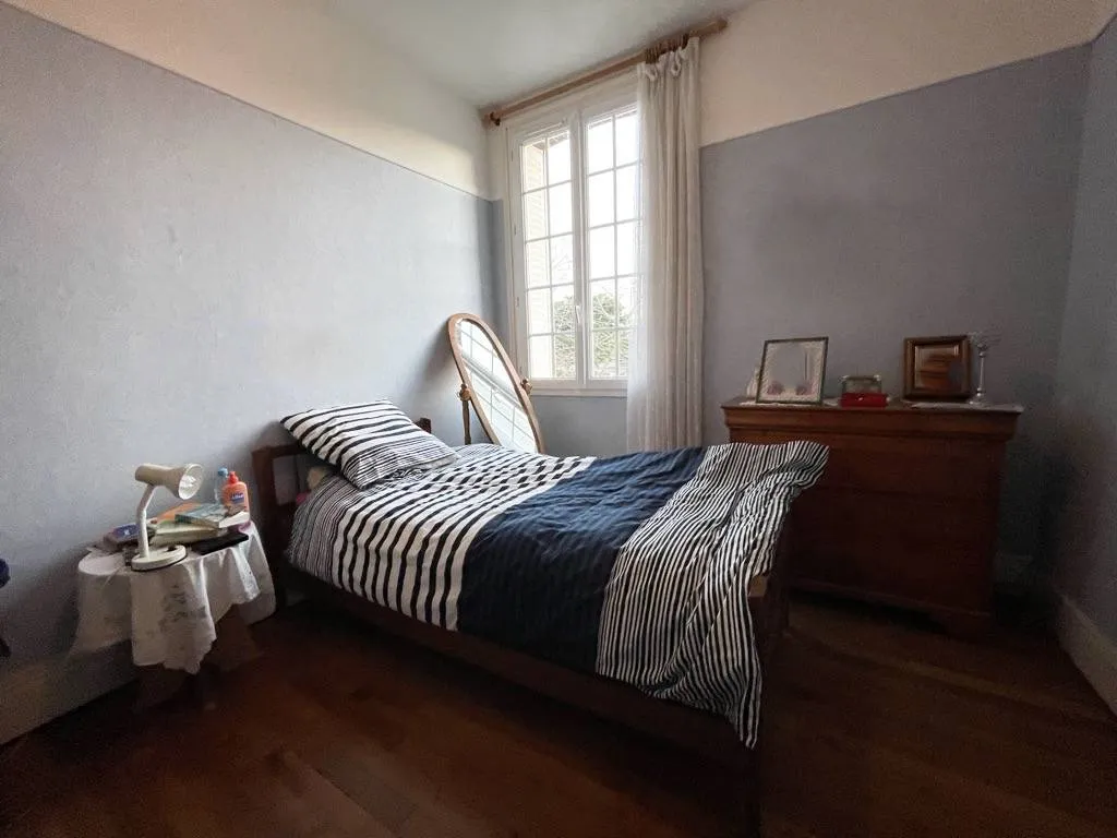 double garage + cave