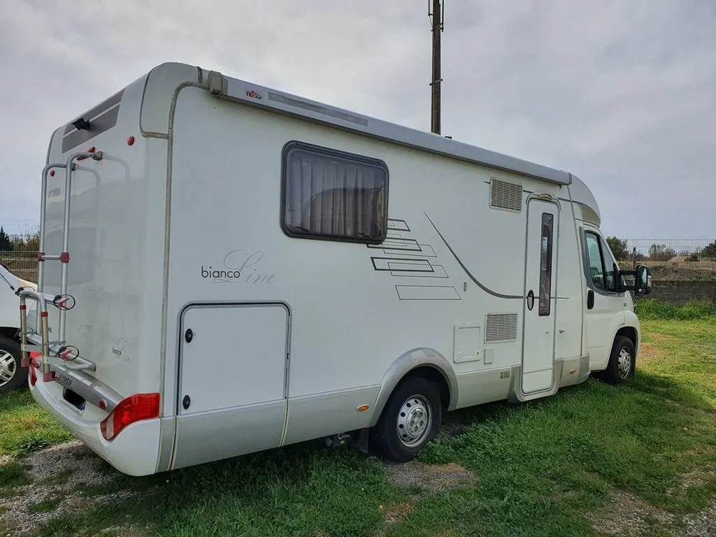 VEND HYMER BIANCO LINE T 698 CL