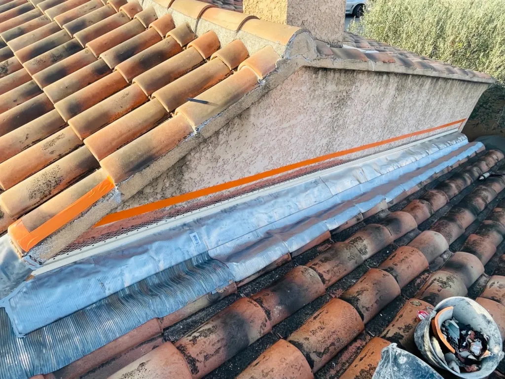 Nouvelle intervention pour un changement de Solin en Plomb sur Bouc-Bel-Air près de Aix en Provence