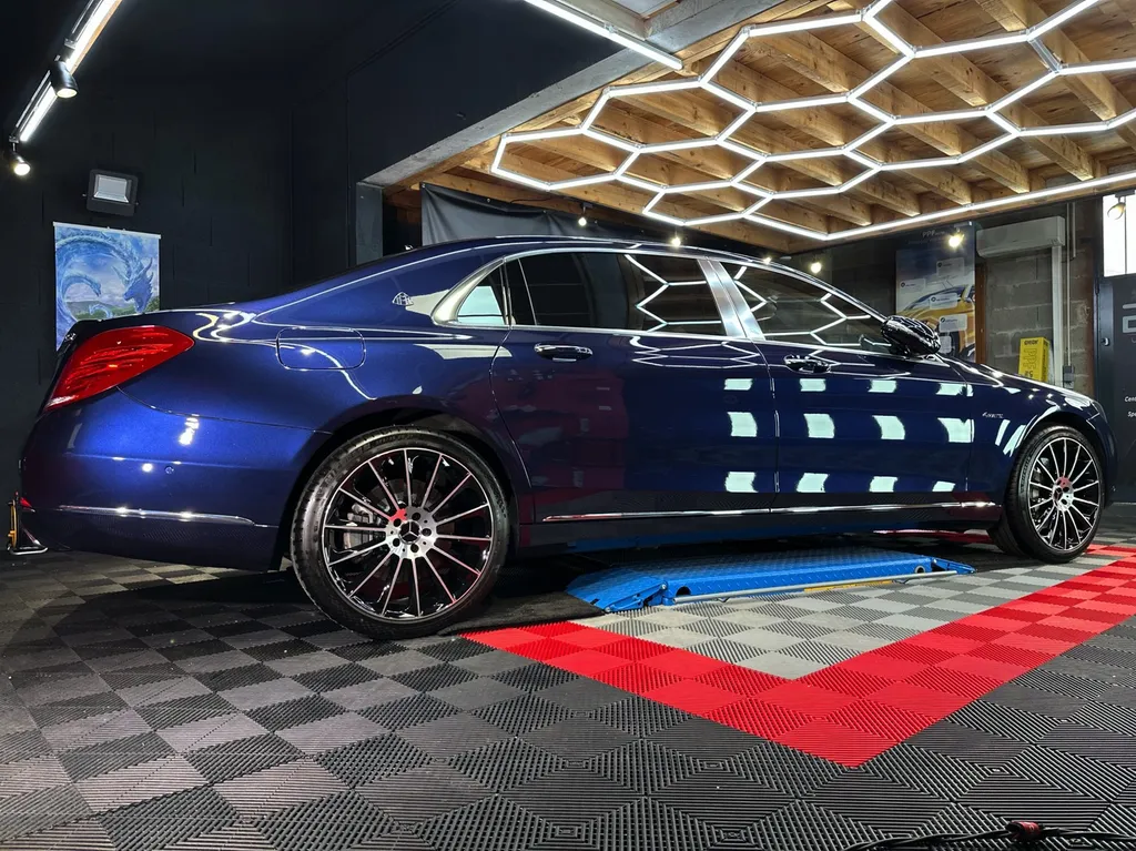 polissage carrosserie DETAILING traitement céramique lyon Mercedes Maybach