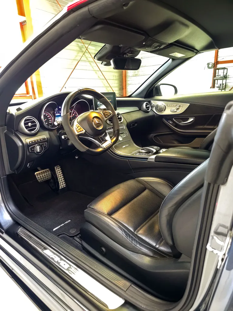 Detailing complet, traitement céramique et protection de capote - Mercedes C63 AMG