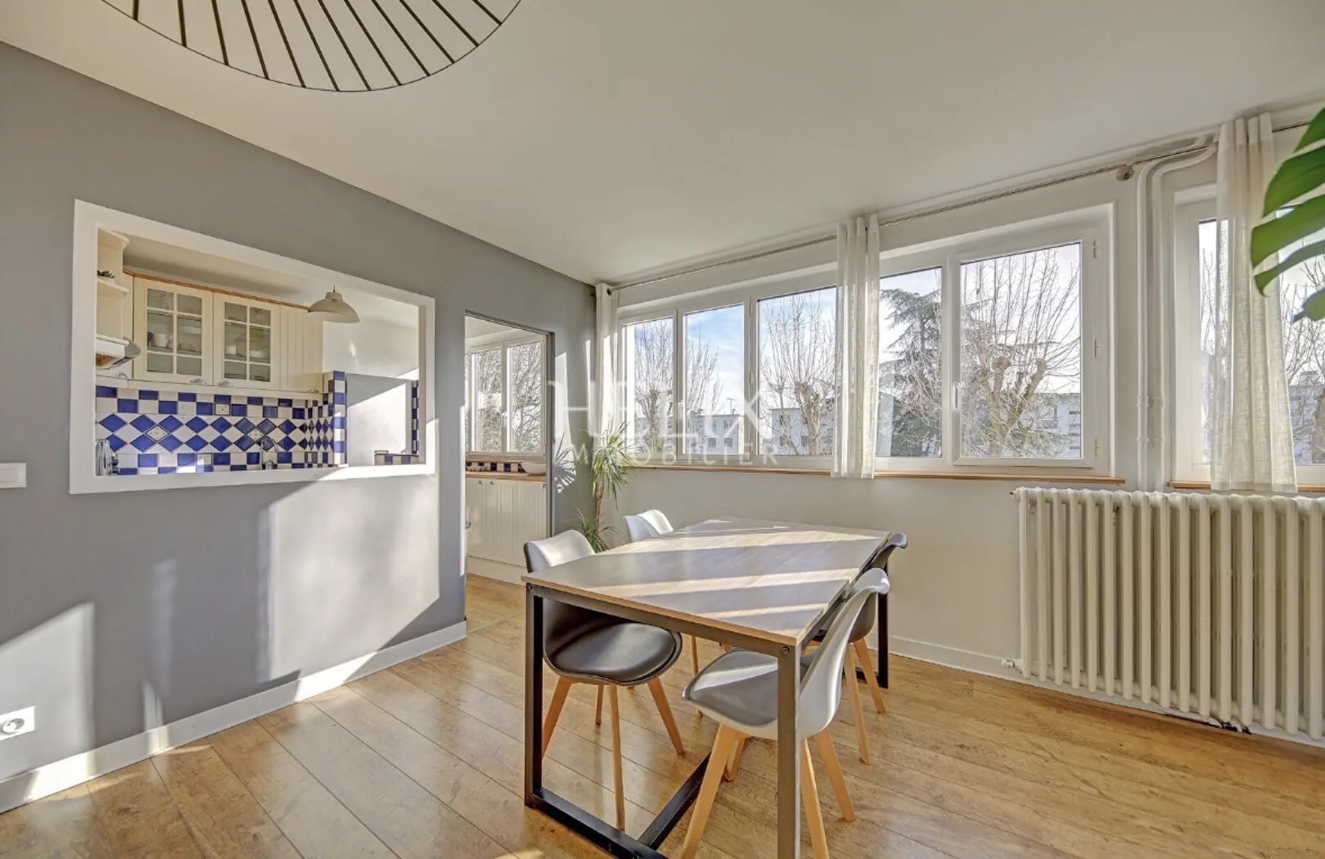 Le Pecq rive gauche bel appartement en très bon état général avec possibilité d'acquérir un box en sus