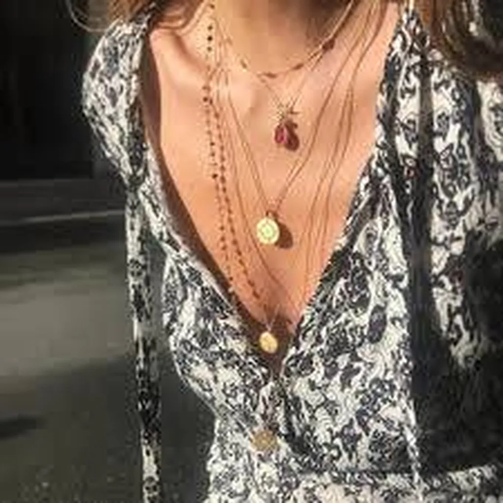 colliers et sautoirs HANKA IN en cascade