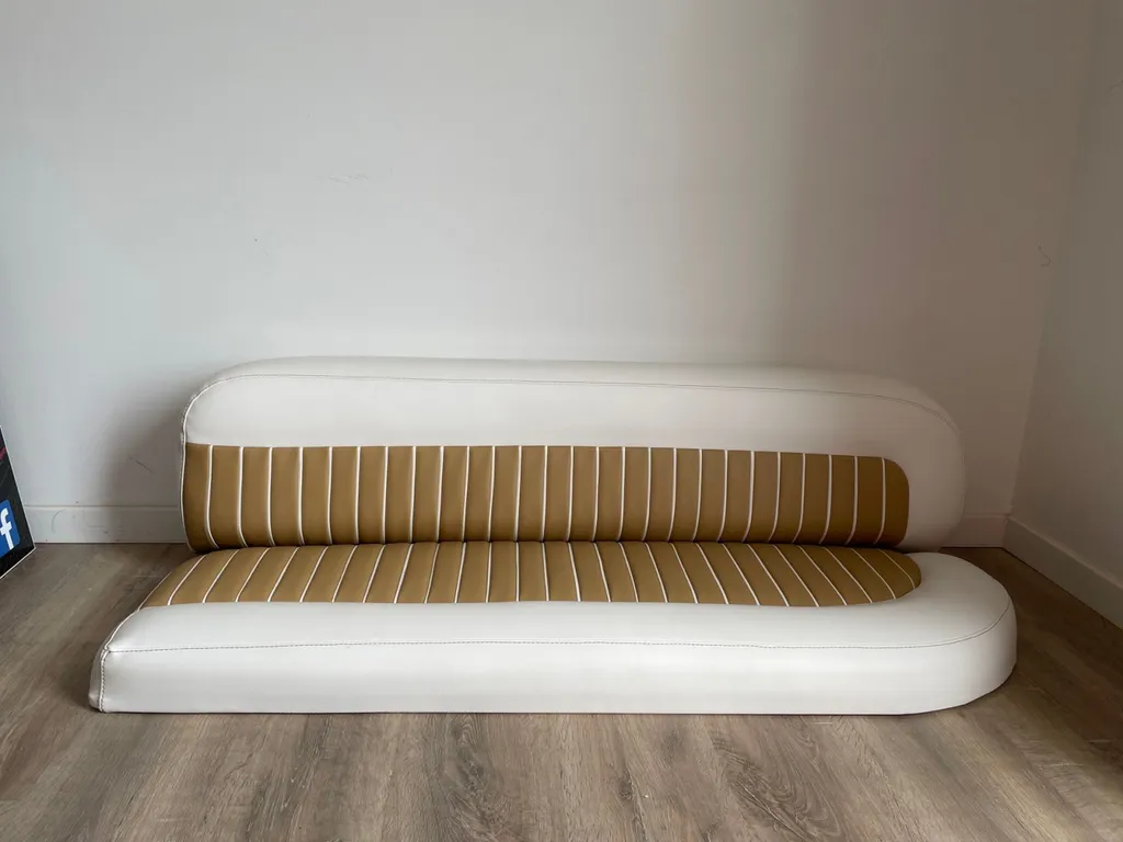 Réalisation d'une banquette de bateau au cap ferret 