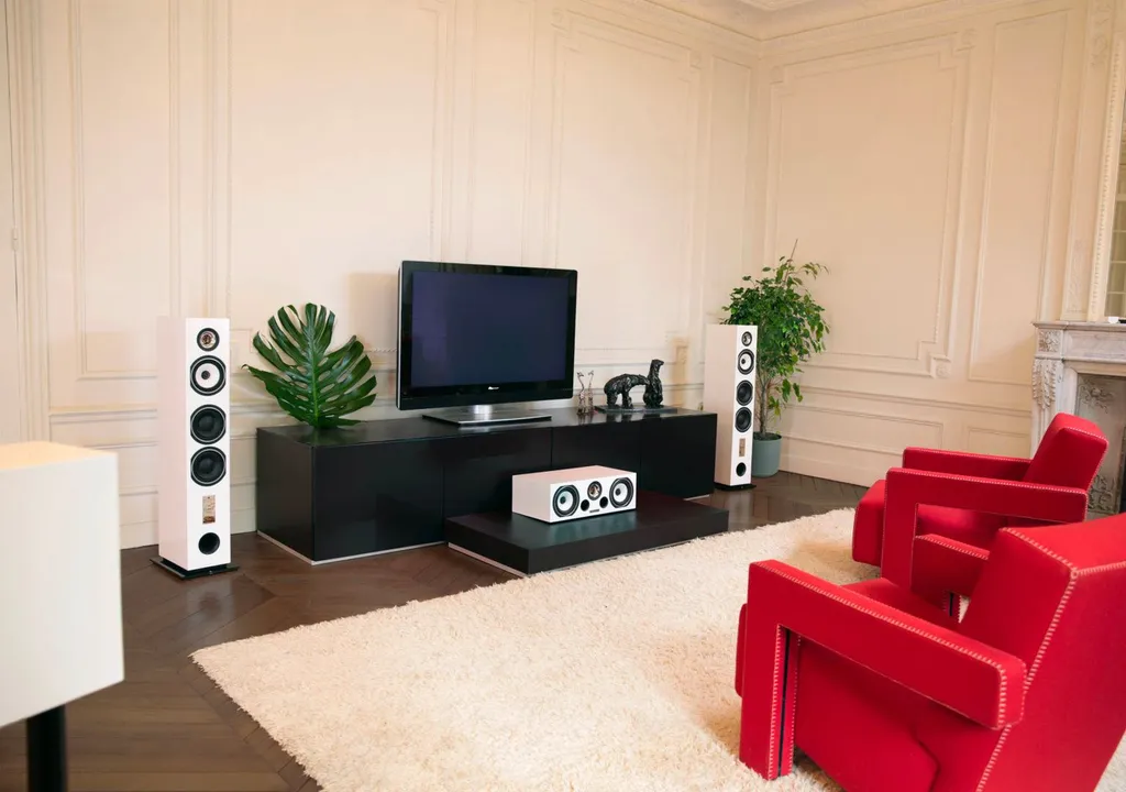 HOME CINEMA TRIANGLE