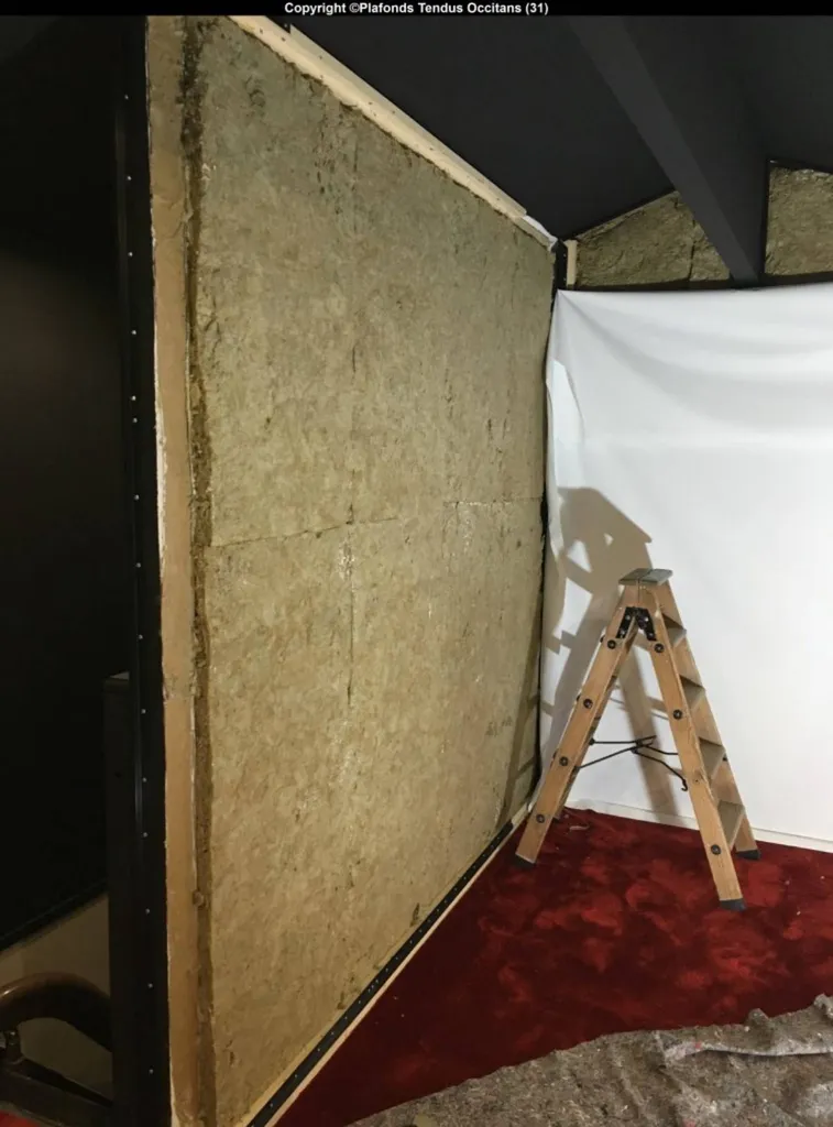 Isolant acoustique fixé sur les murs pour améliorer la sonorisation, Eaunes 