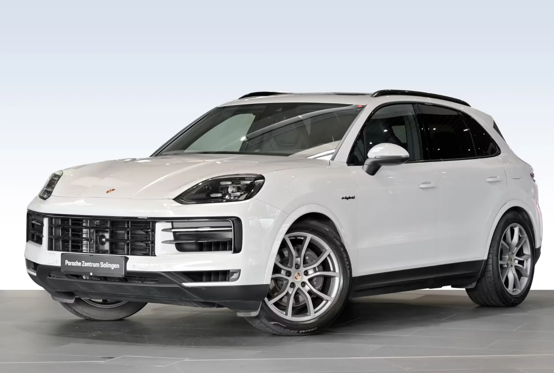 Porsche Cayenne E-Hybrid occasion Bordeaux – SUV haut de gamme Porsche disponible immédiatement Gironde