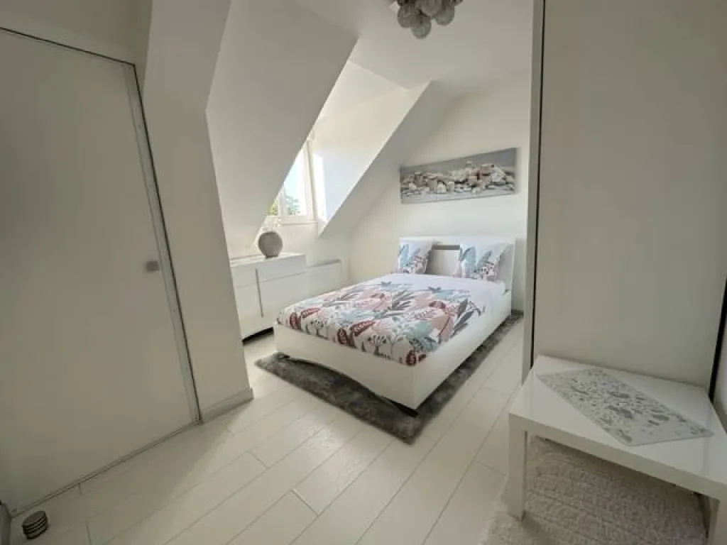 A saisir sur la commune très recherchée de TOURVILLE LA RIVIÈRE pavillon de 120 m² édifié sur 593 m² de terrain