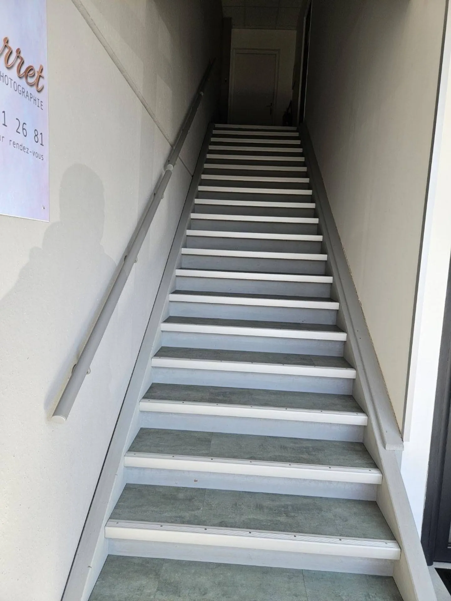 Le défi d'Oval'Access, rendre accessible aux personnes à mobilité réduite cet escalier Le défi d'Oval'Access, rendre accessible aux personnes à mobilité réduite cet escalier