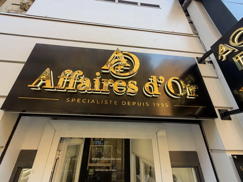 Greg et Ariella, Experts en achat d’or et bijoux anciens à Nice dans les Alpes-Maritimes 06 avec professionnalisme sourire et confiance