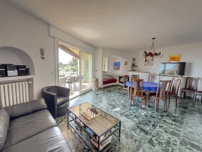 Villa Doris: Piscine, Vue Mer & Animaux Acceptés!