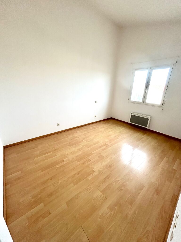 Agréable maison avec jardin de ville et garage, Bruges proximité Parc Ausone