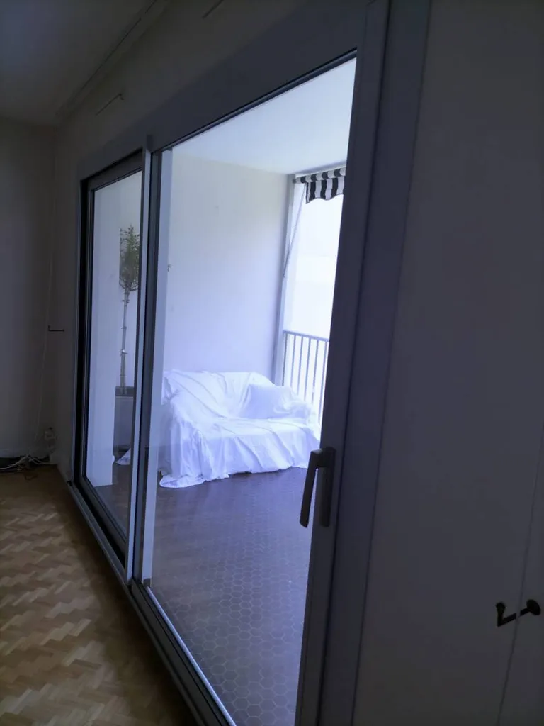 Artisan pour remplacement de menuiseries aluminium à Lyon 6