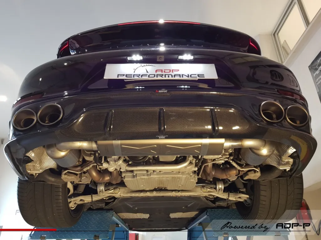 Diffuseur carbonne porsche Akrapovic ADP Performance
