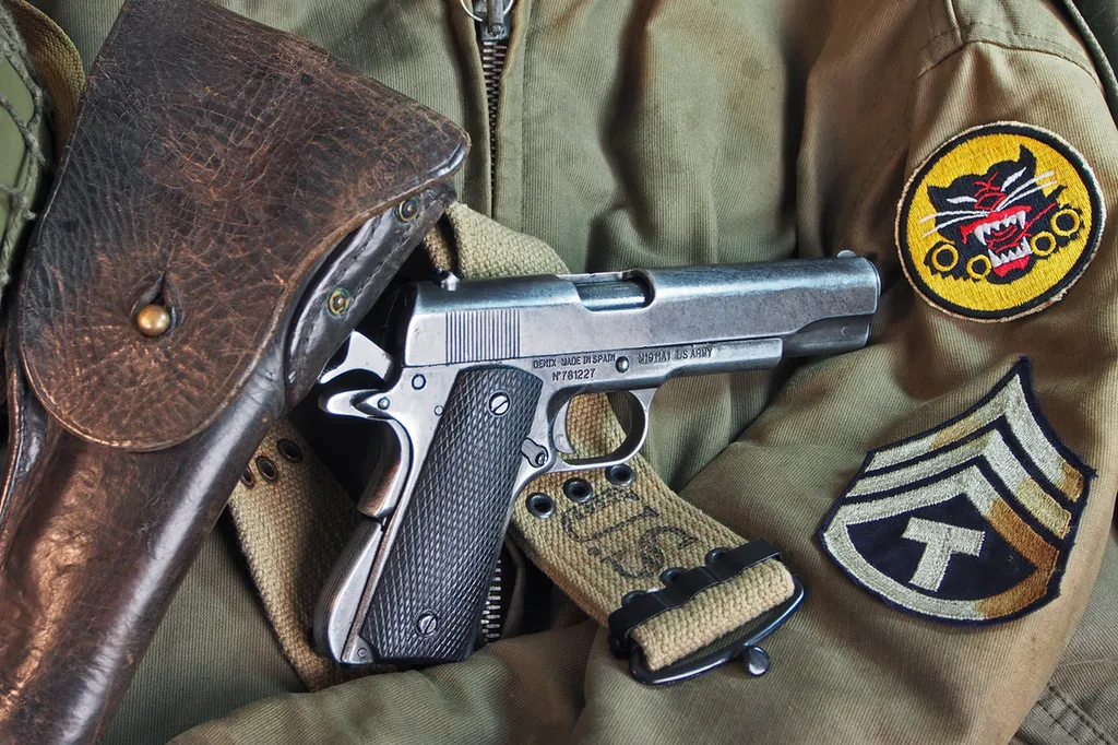 Répliques armes militaires historiques non fonctionnelles fidèles modèles d’époque pour reconstitution Marseille région PACA