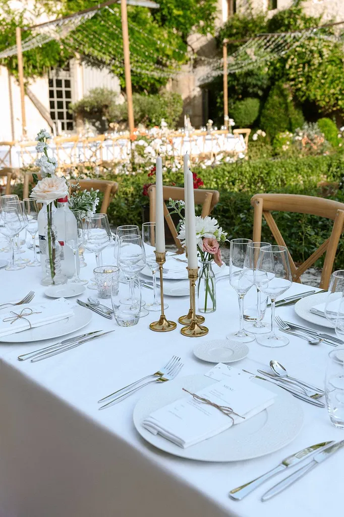 Alice et Jonas : Un mariage chic et élégant au domaine de Perrotin à Saint Emilien - Les Mariages de Mademoiselle L - Daria Walter