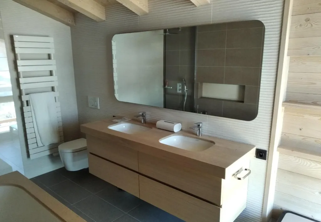 Réalisation d'un chalet bois contemporain sur mesure à Combloux en Haute-Savoie avec vue magnifique sur le Mont-Blanc