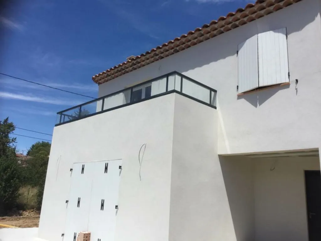 Mise en place de Gardes Corps en aluminium sur Martigues