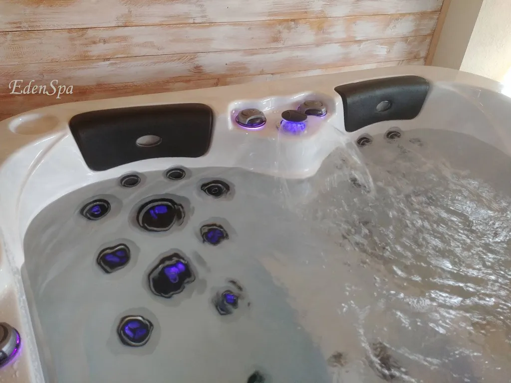 jacuzzi 3 places bien-être marseille