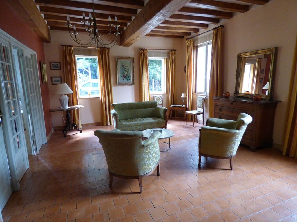 A vendre, batisse de caractère edifié sur un parc de 3ha18a proche des boucles de la Seine 76000